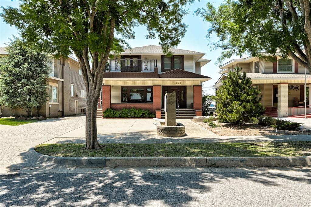 1309 N Shartel Avenue Property Photo 1