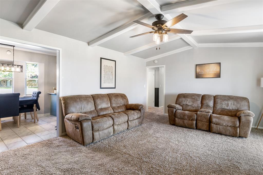 16 Clark Circle Property Photo 8