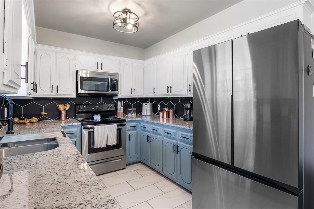 16 Clark Circle Property Photo 11