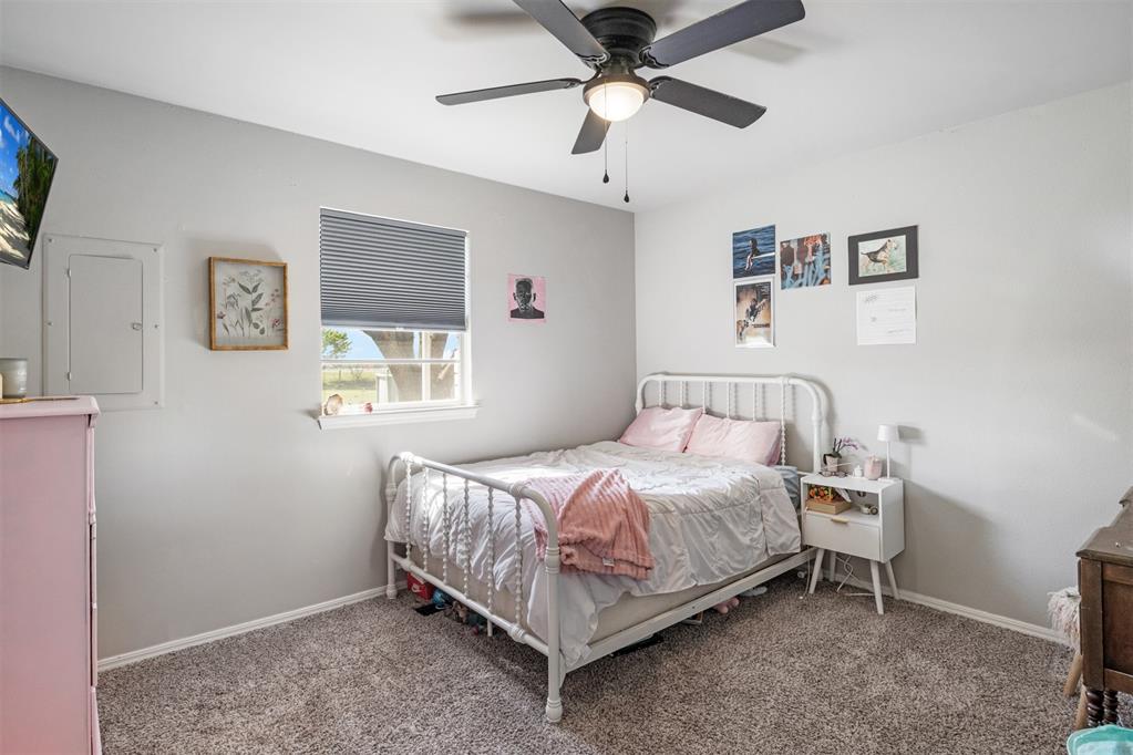 16 Clark Circle Property Photo 15