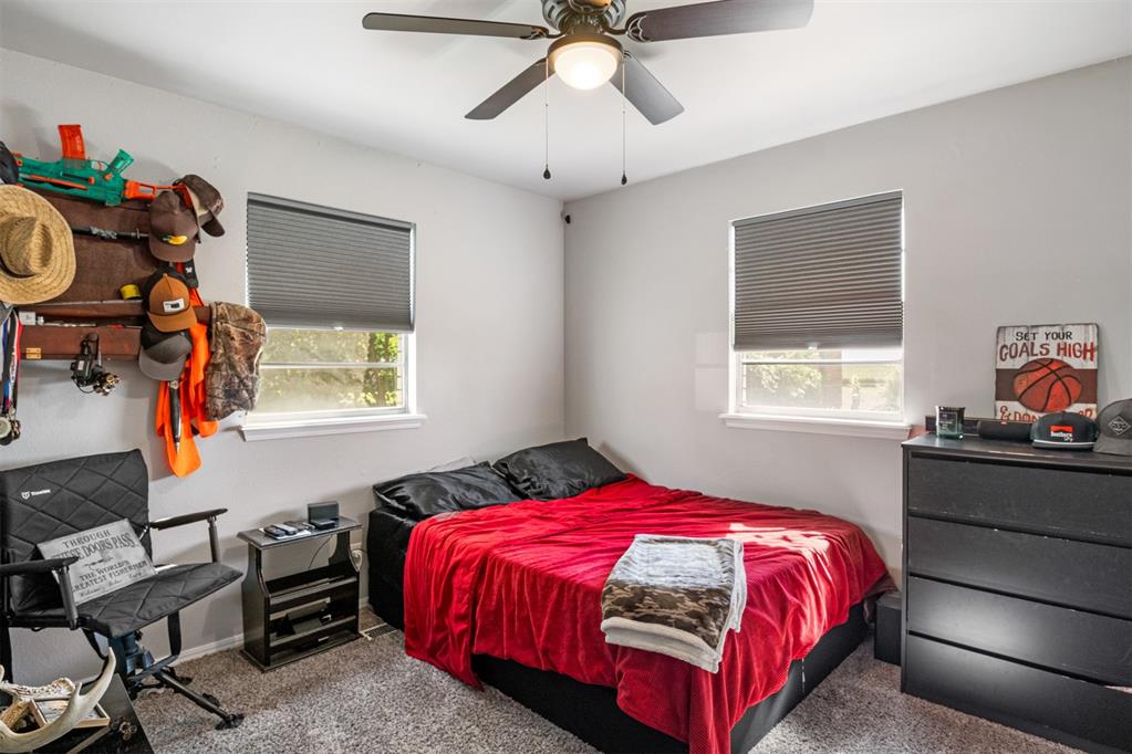 16 Clark Circle Property Photo 18