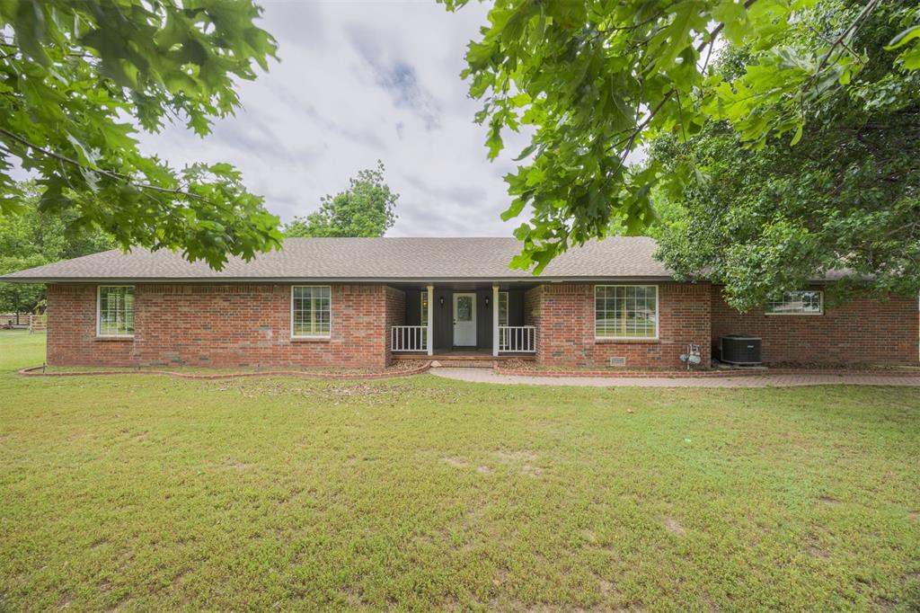 325 S Pine Street Property Photo 1