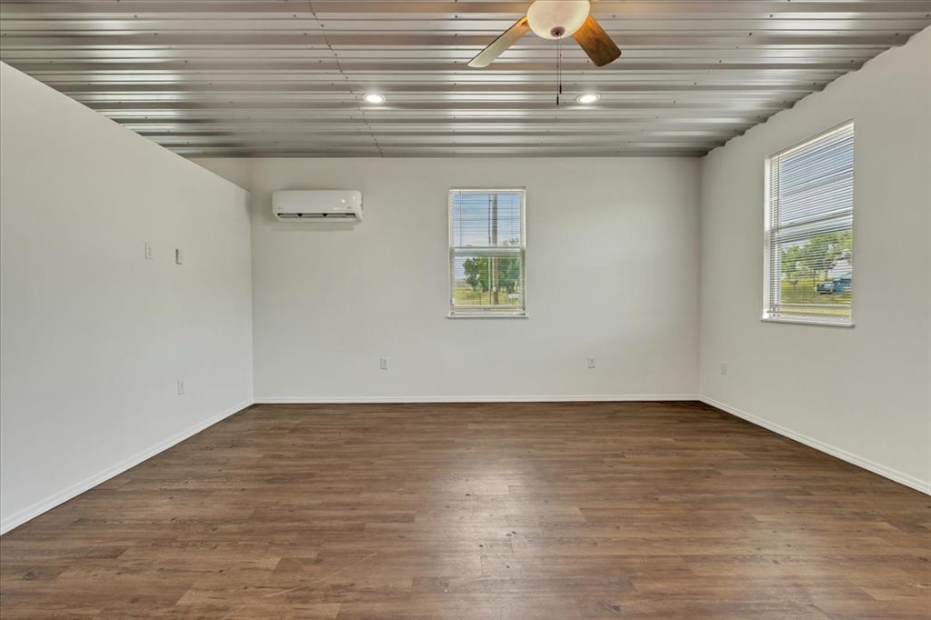 2273 County Road 1240 Property Photo 3
