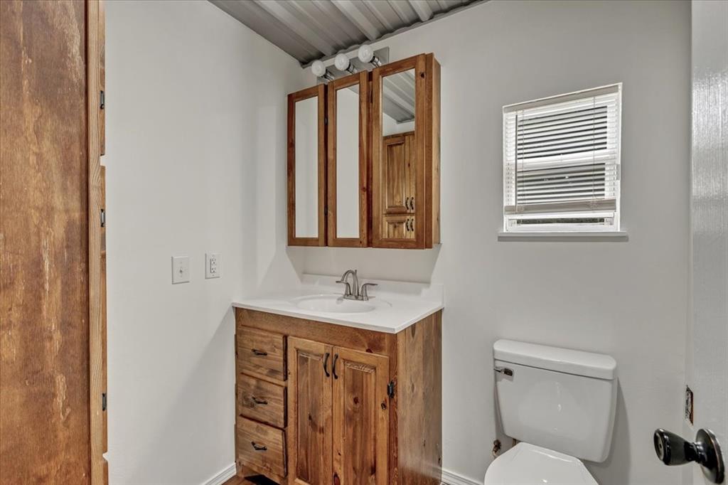 2273 County Road 1240 Property Photo 14