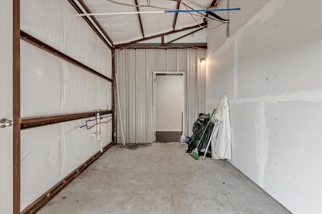 2273 County Road 1240 Property Photo 15