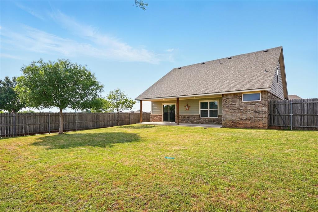 8332 Nw 139 Th Terrace Property Photo 4