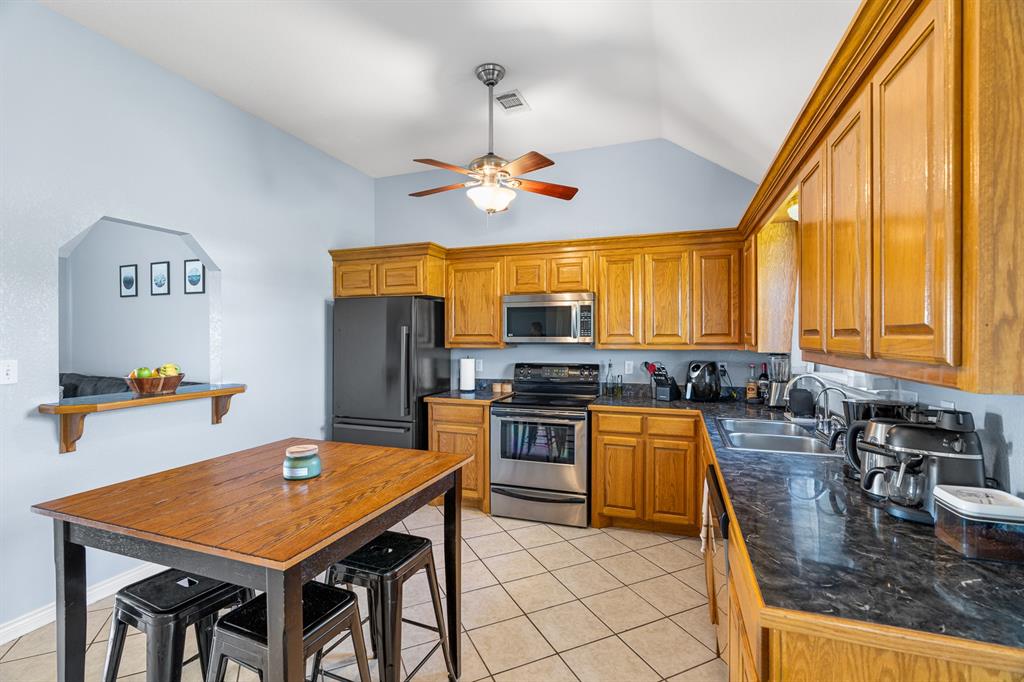 105 Glenbrook Drive Property Photo 8
