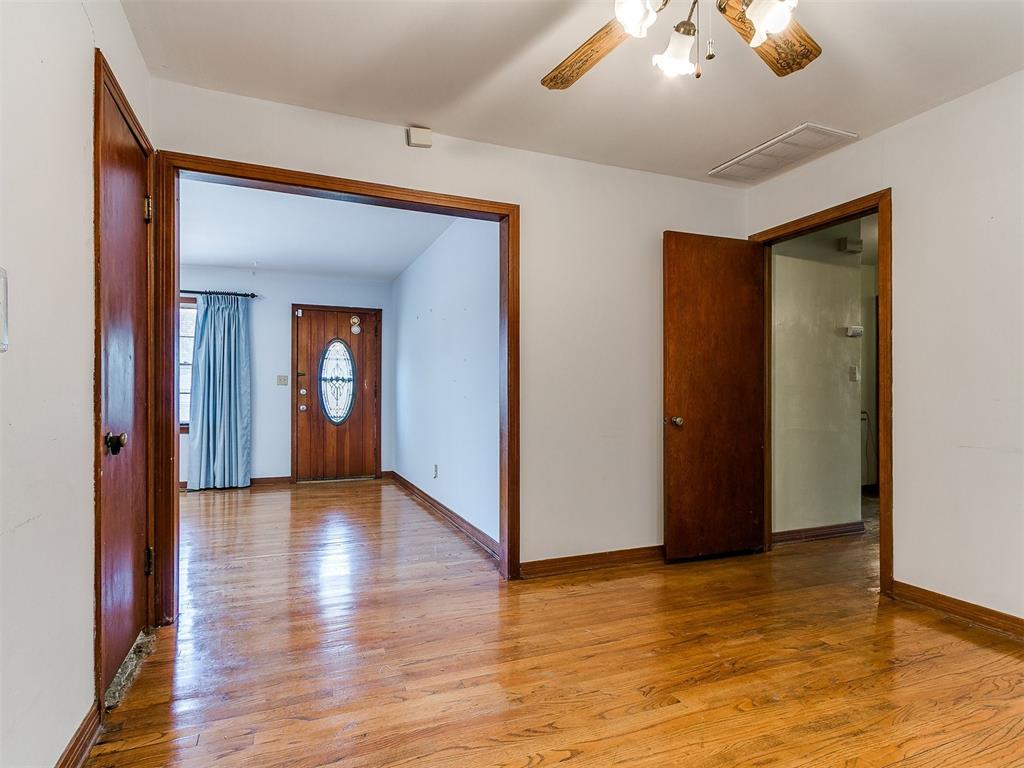5015 S Shartel Avenue Property Photo 15