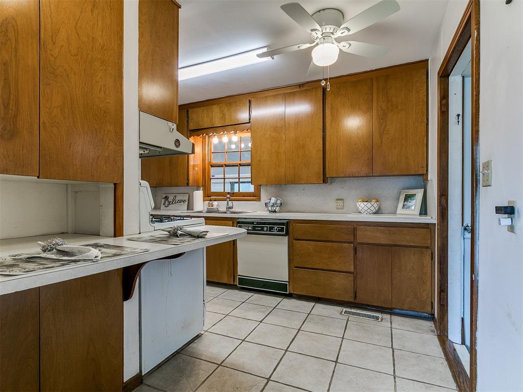 5015 S Shartel Avenue Property Photo 18