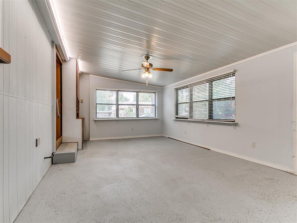5015 S Shartel Avenue Property Photo 44