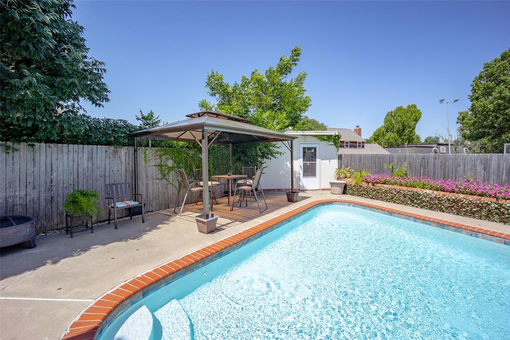11000 Magnolia Park Property Photo 33