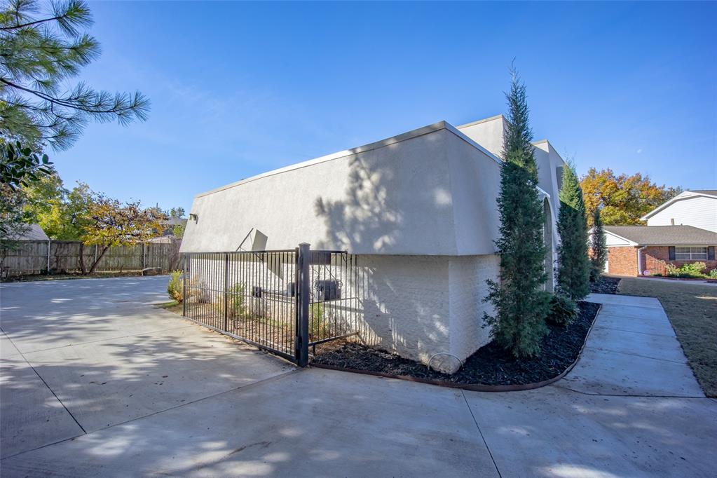 11000 Magnolia Park Property Photo 41