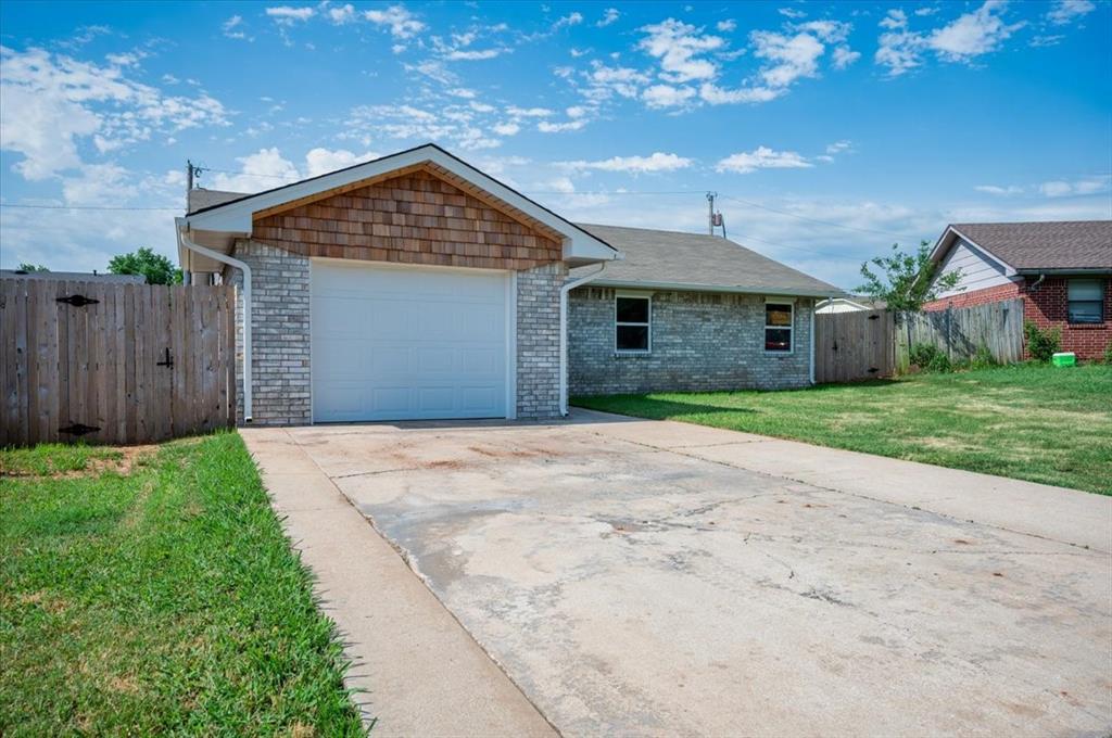 3005 Arizona Avenue Property Photo 3