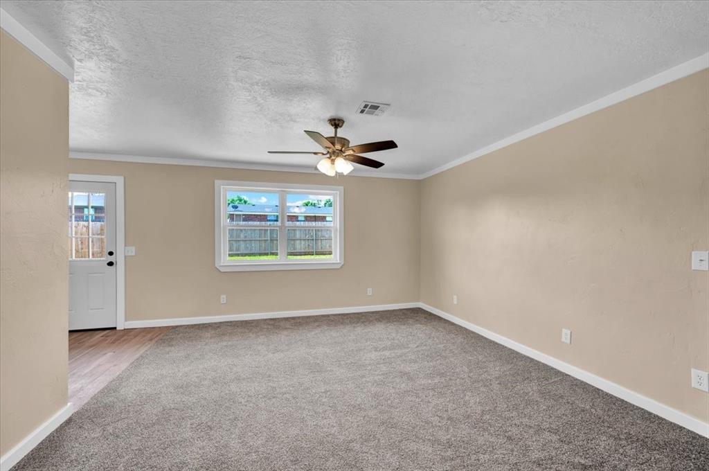 3005 Arizona Avenue Property Photo 5