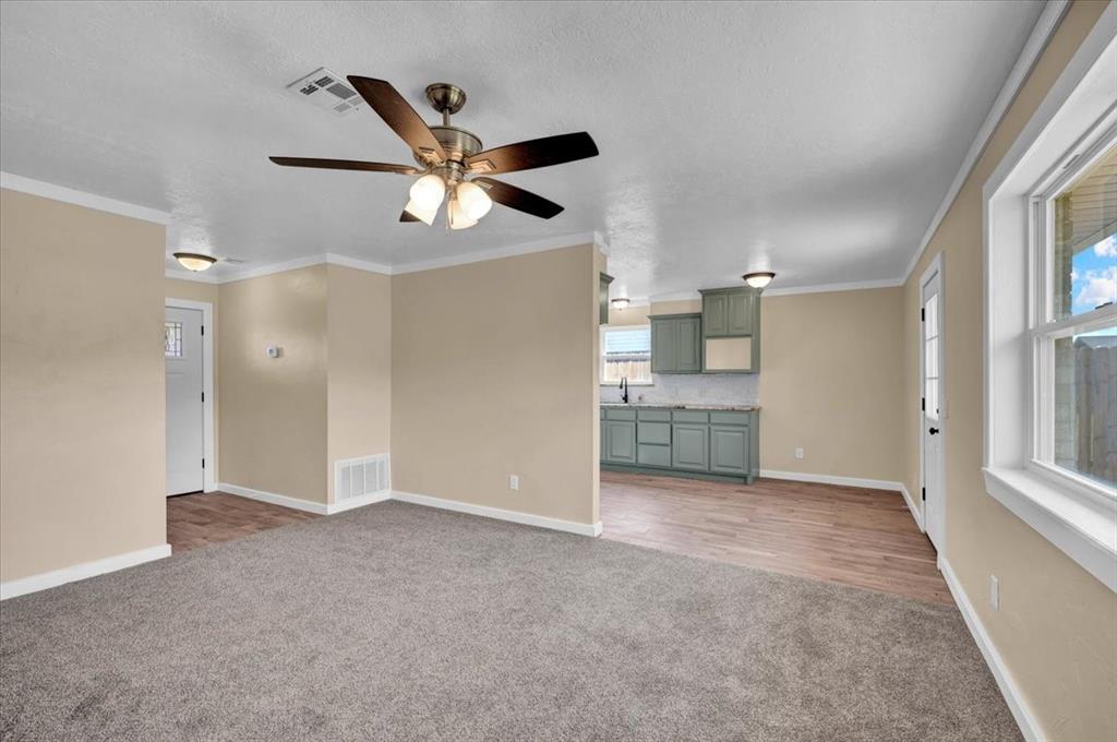 3005 Arizona Avenue Property Photo 7