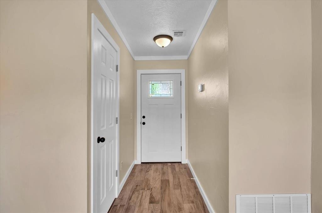 3005 Arizona Avenue Property Photo 8