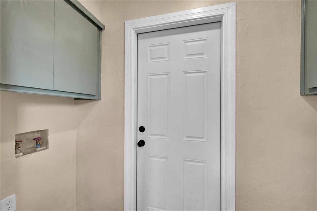 3005 Arizona Avenue Property Photo 13