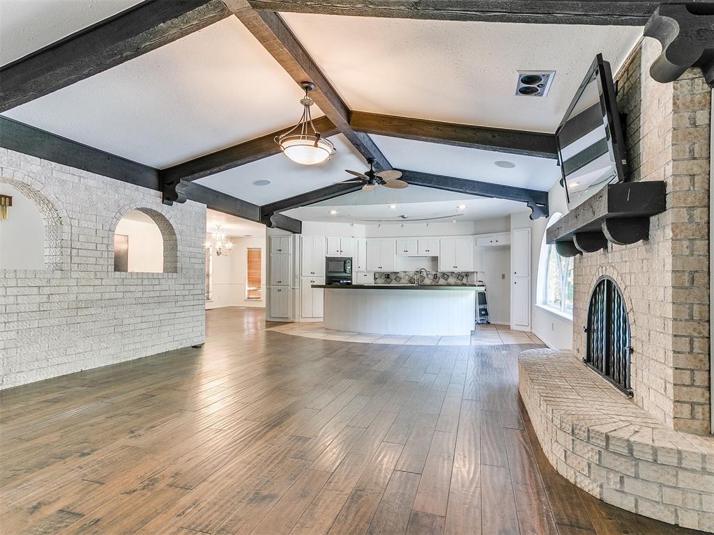 212 W Ridgewood Drive Property Photo 10