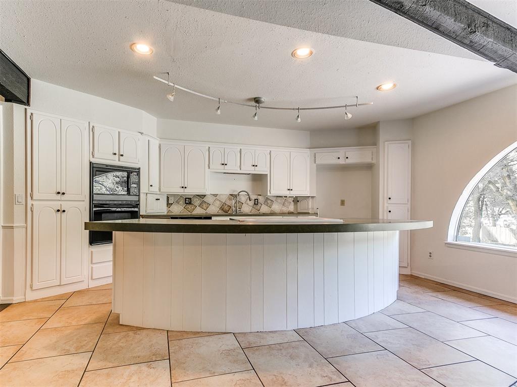 212 W Ridgewood Drive Property Photo 11