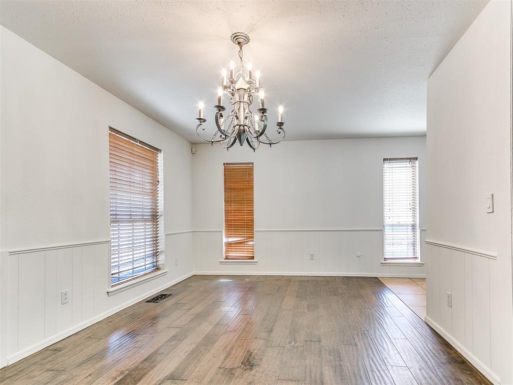 212 W Ridgewood Drive Property Photo 15