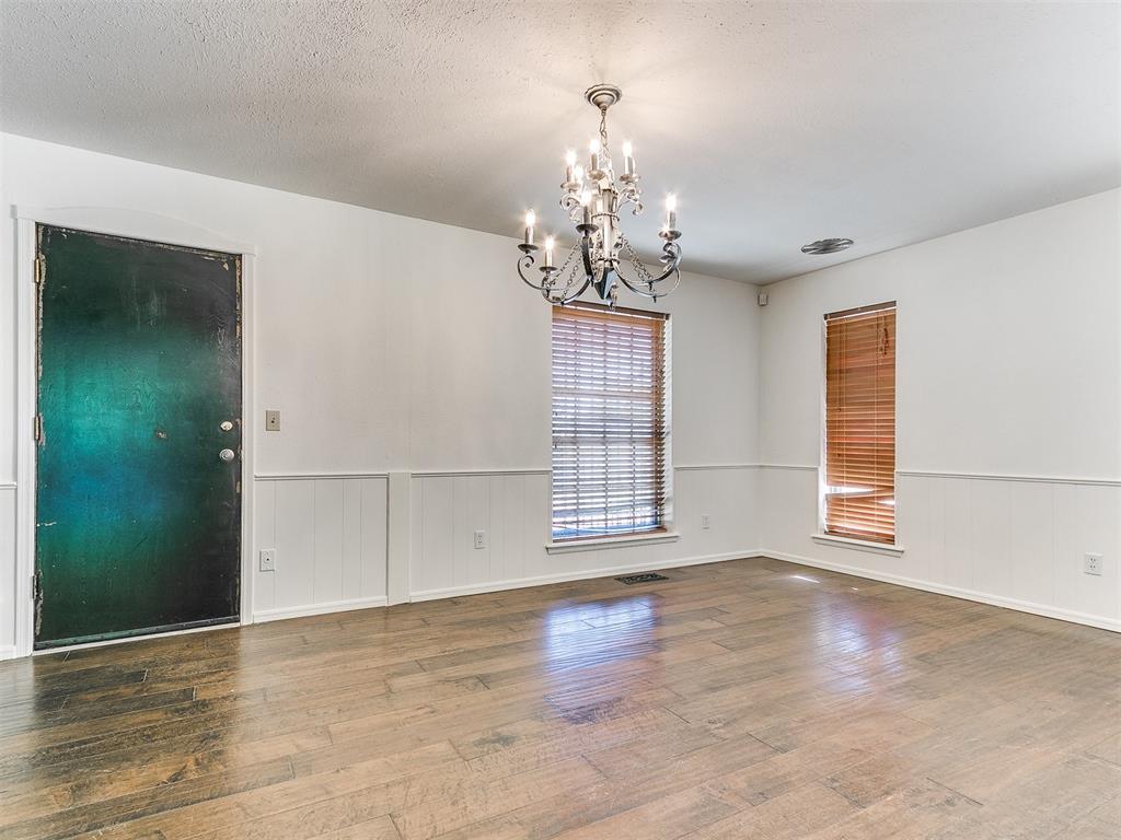 212 W Ridgewood Drive Property Photo 16