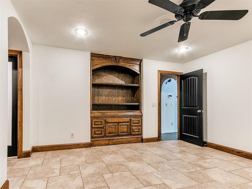 212 W Ridgewood Drive Property Photo 19