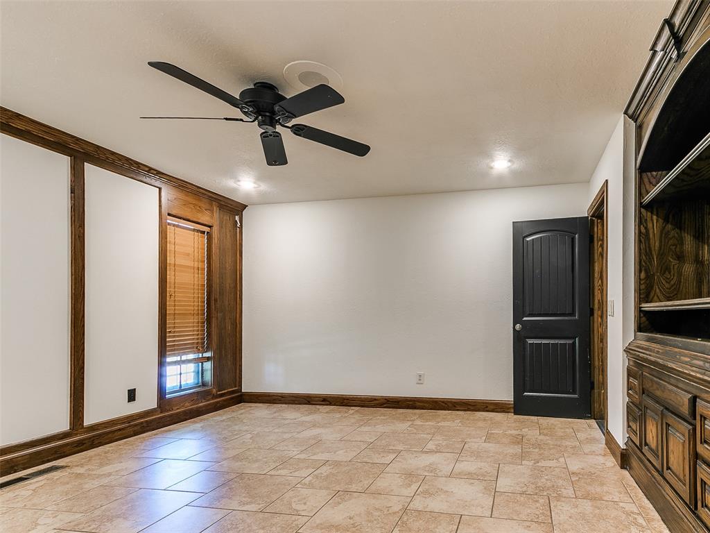 212 W Ridgewood Drive Property Photo 28