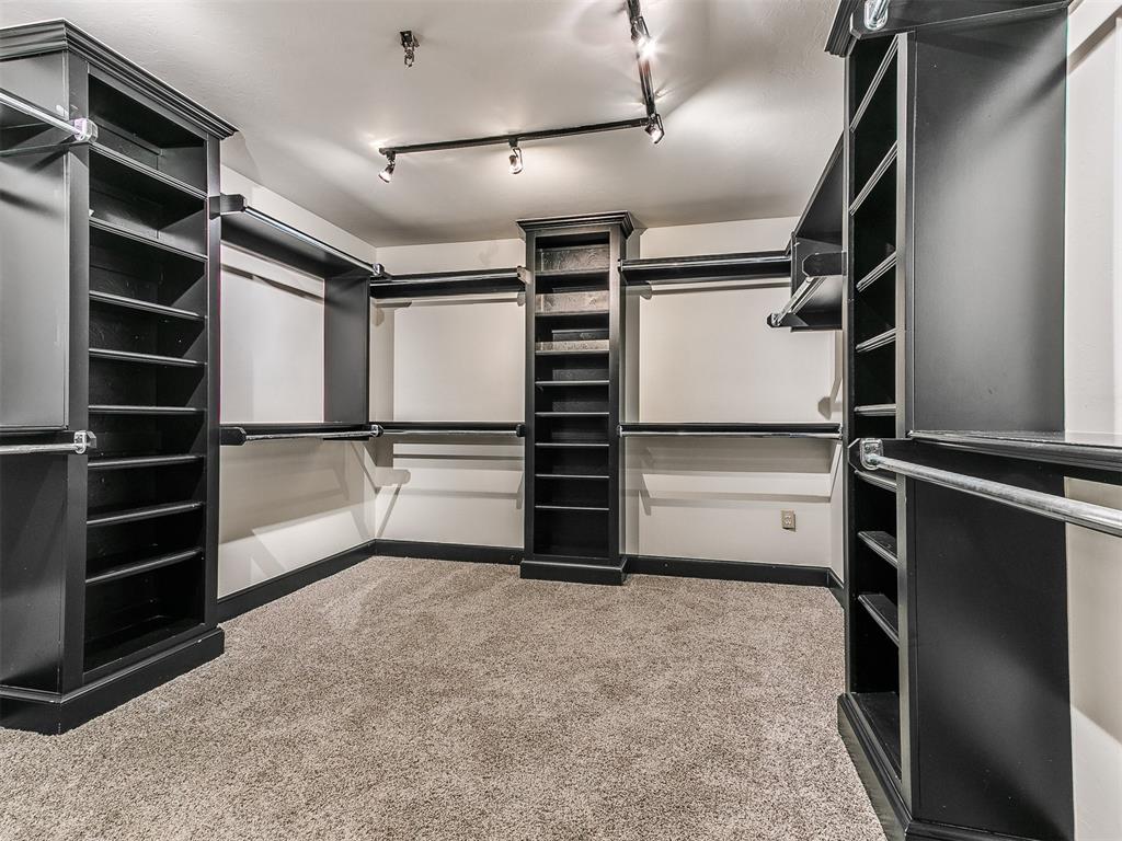 212 W Ridgewood Drive Property Photo 30