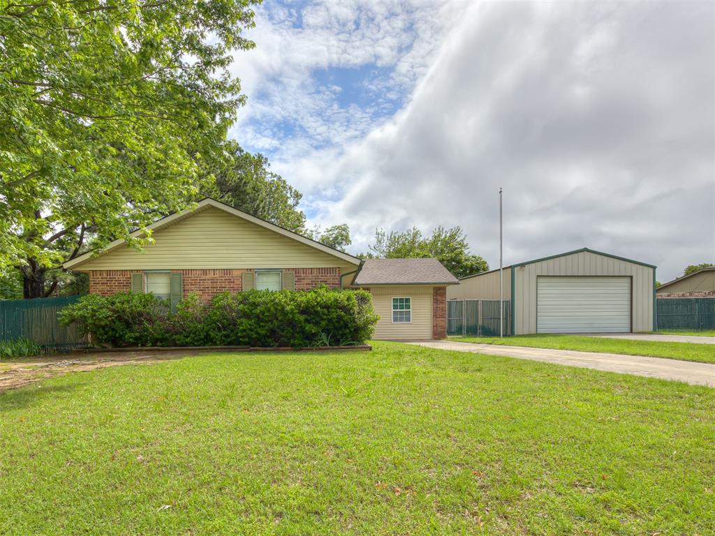 600 Oak Park Drive Property Photo 1