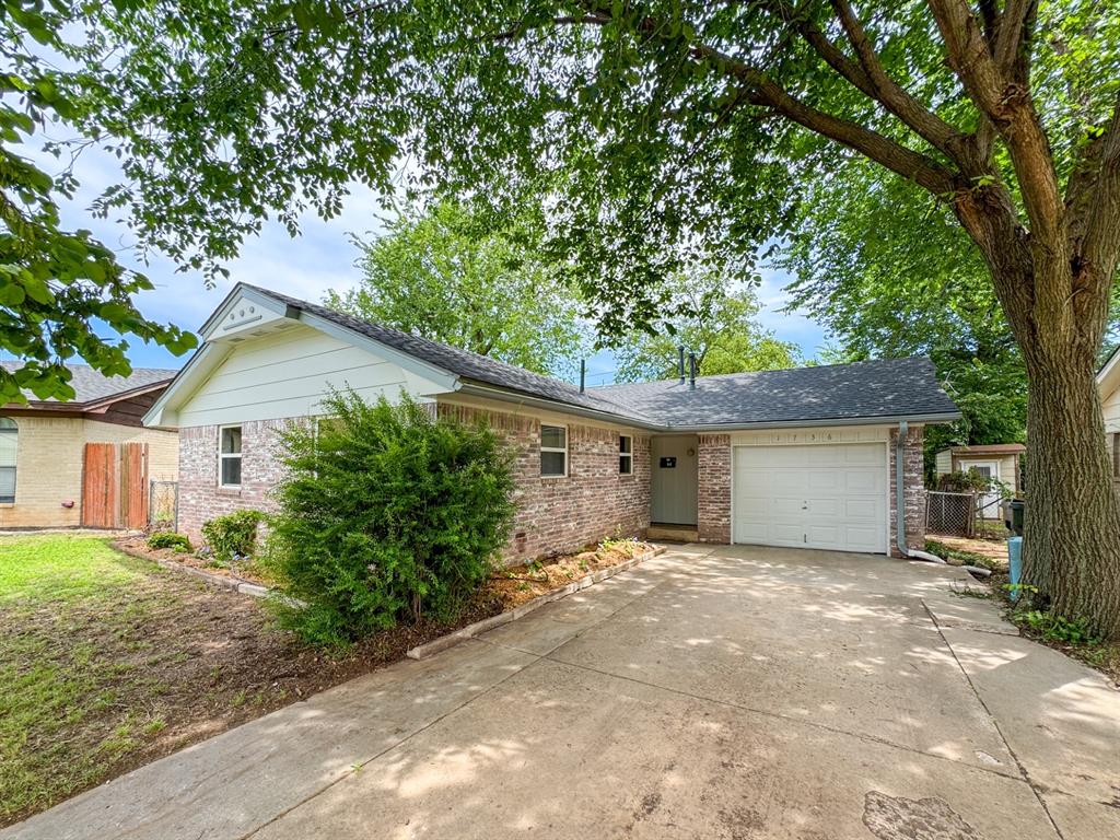1736 Brandon Circle Property Photo