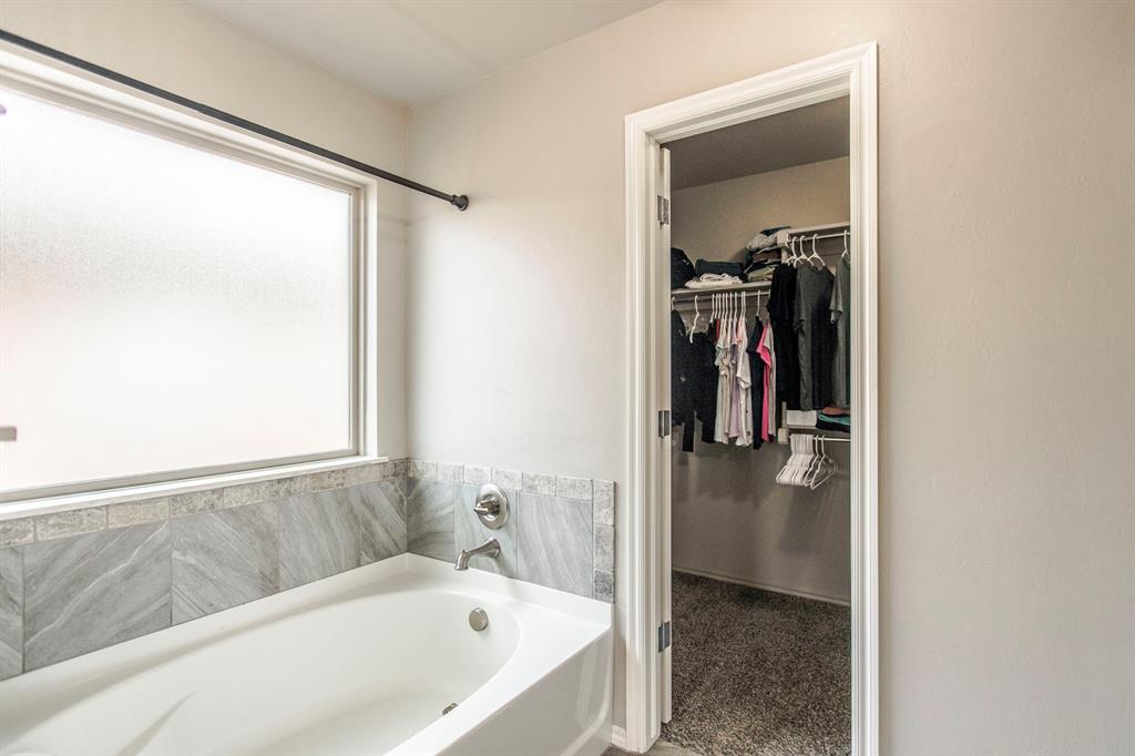 10408 Nw 35 Street Property Photo 11