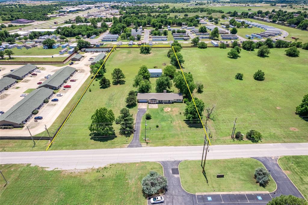 523 W Country Club Road Property Photo