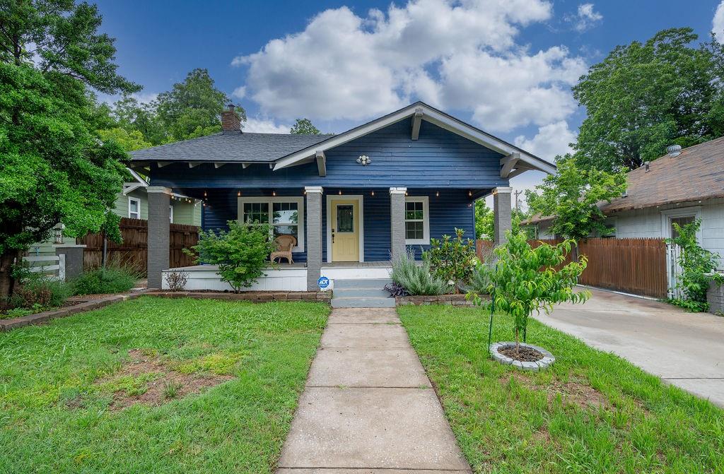 1729 W Park Place Property Photo 1