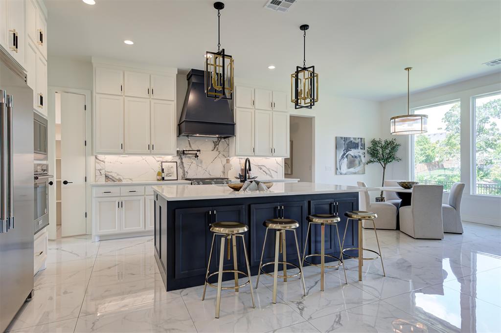 1117 Falls Bridge Court Property Photo 12