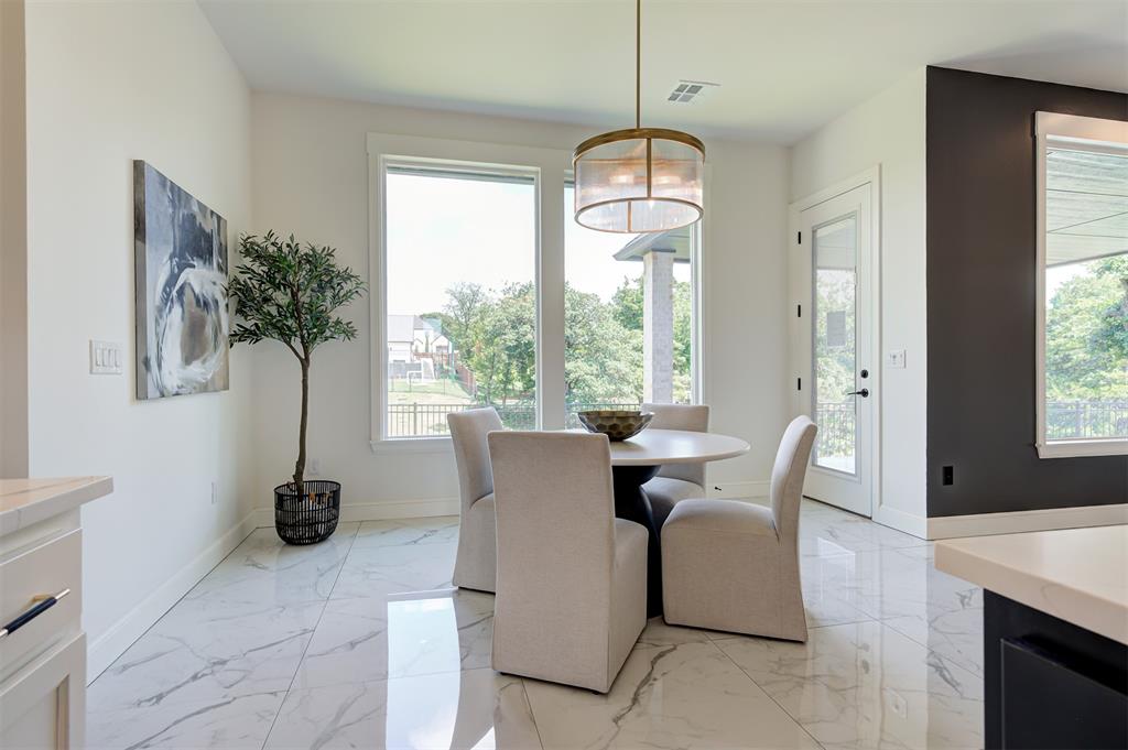 1117 Falls Bridge Court Property Photo 17