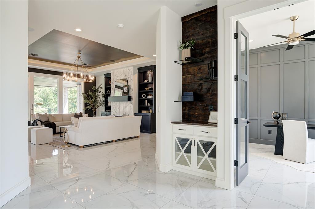 1117 Falls Bridge Court Property Photo 19