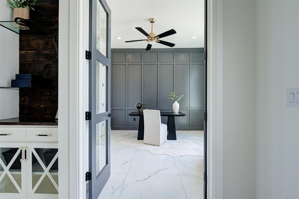 1117 Falls Bridge Court Property Photo 20