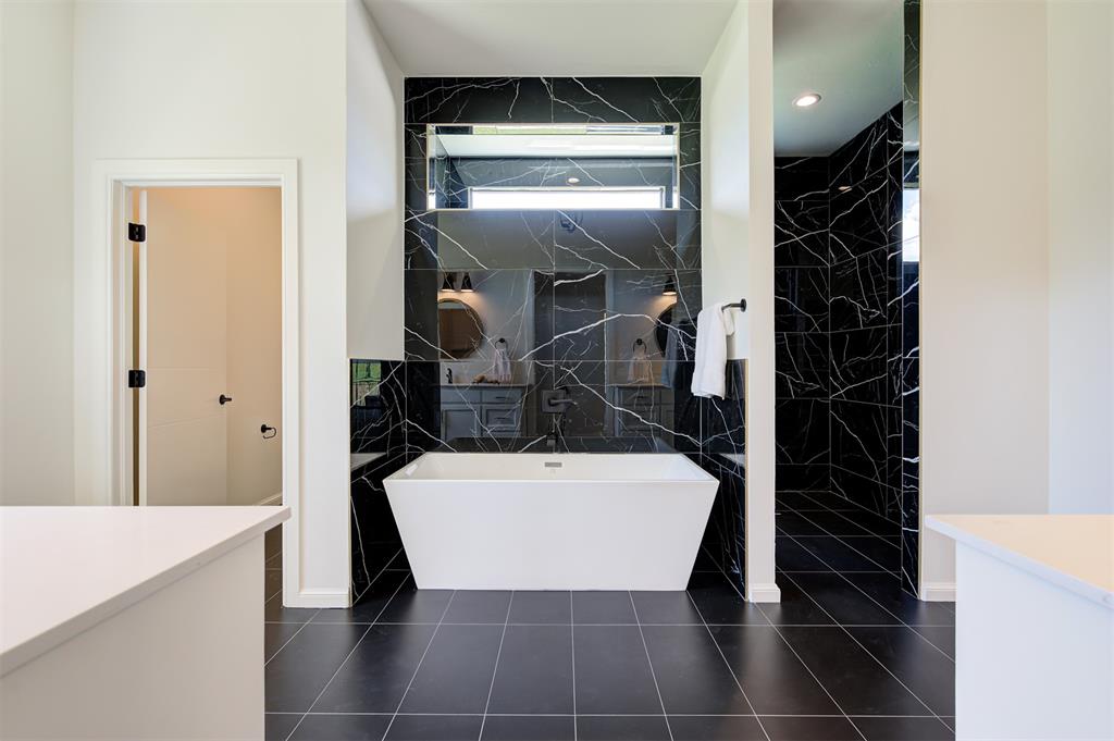 1117 Falls Bridge Court Property Photo 24