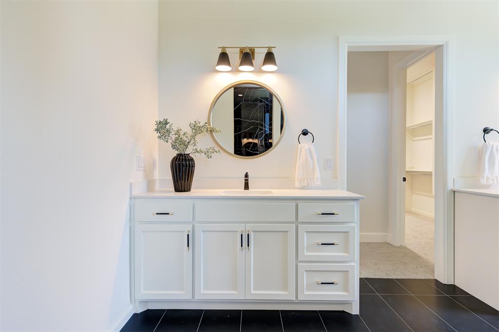 1117 Falls Bridge Court Property Photo 26