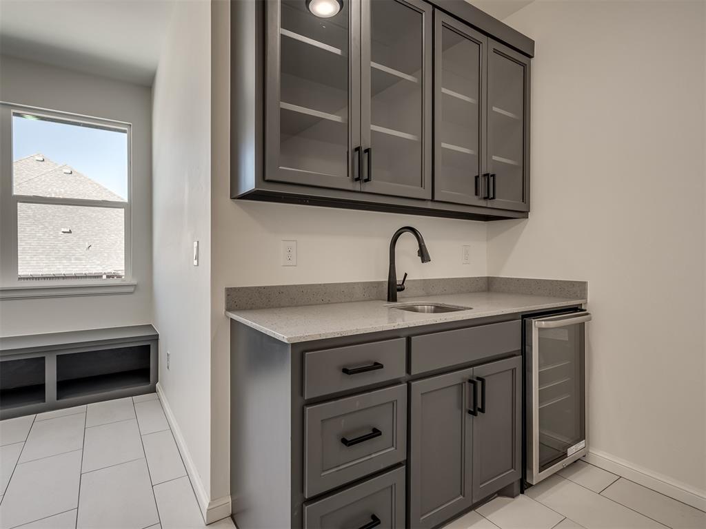 1117 Falls Bridge Court Property Photo 35