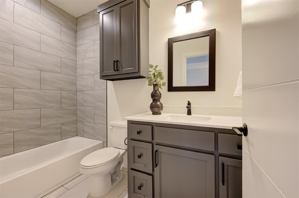 1117 Falls Bridge Court Property Photo 37