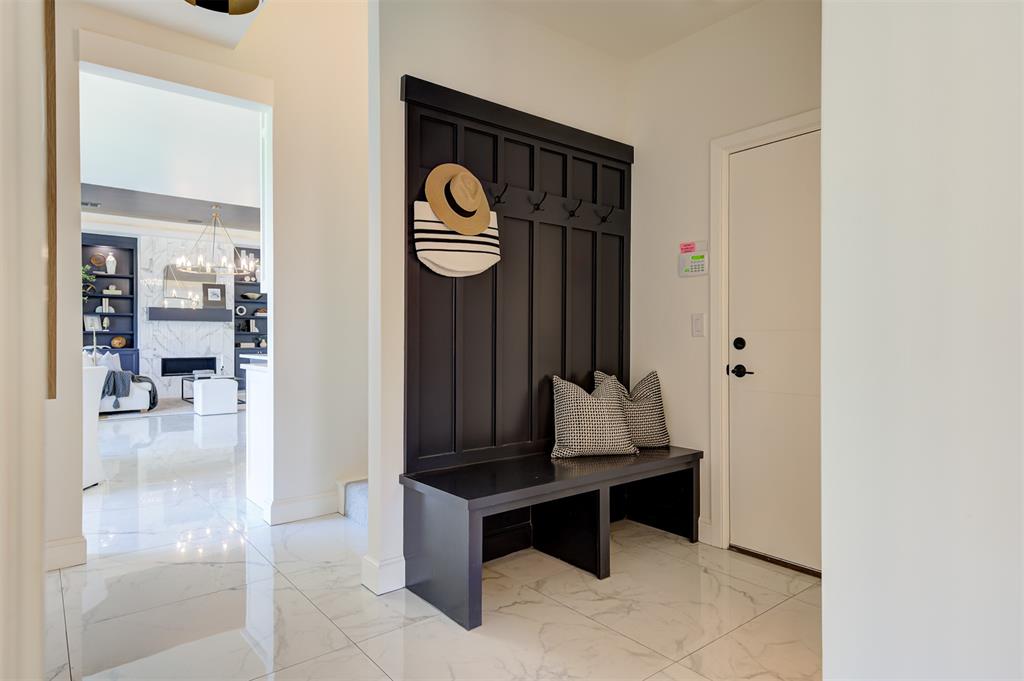 1117 Falls Bridge Court Property Photo 38