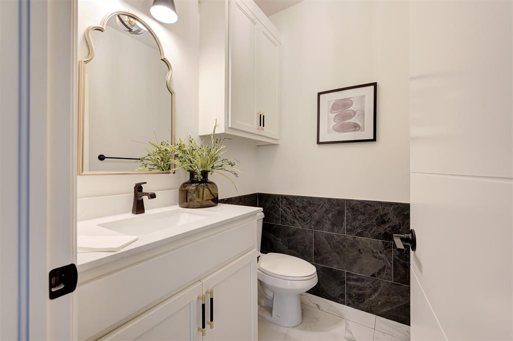 1117 Falls Bridge Court Property Photo 39