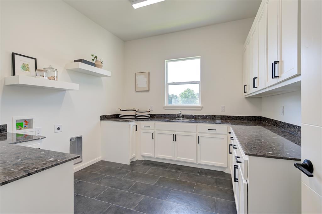 1117 Falls Bridge Court Property Photo 40