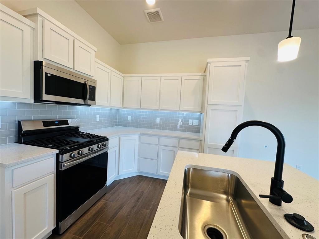 4113 Lynford Lane Property Photo 4
