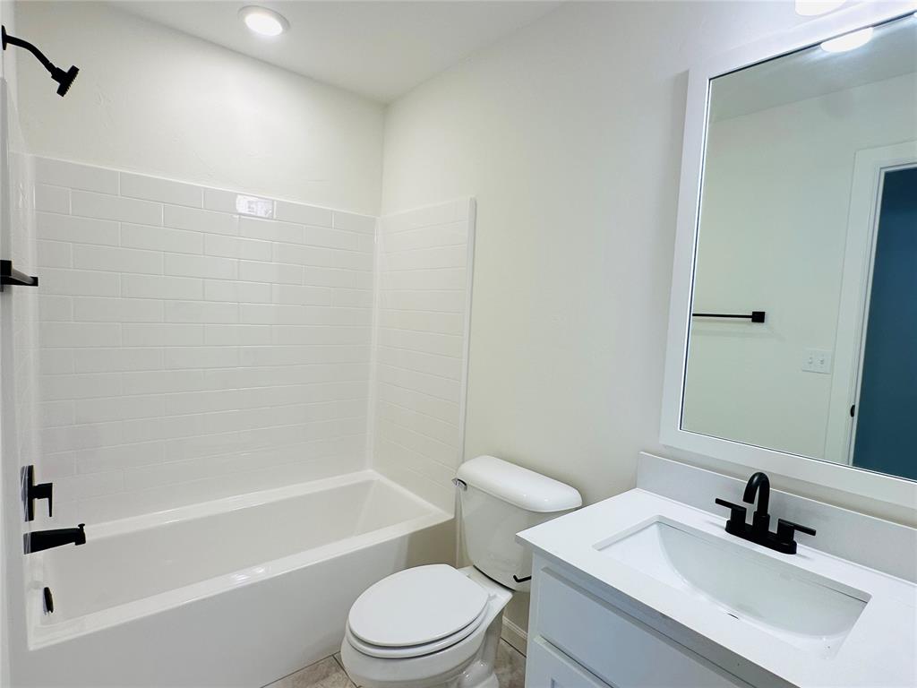 4113 Lynford Lane Property Photo 10
