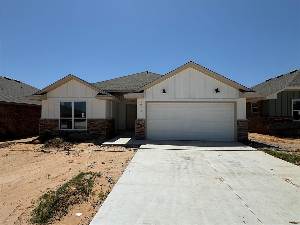 20658 Brush Creek Boulevard Property Photo 1
