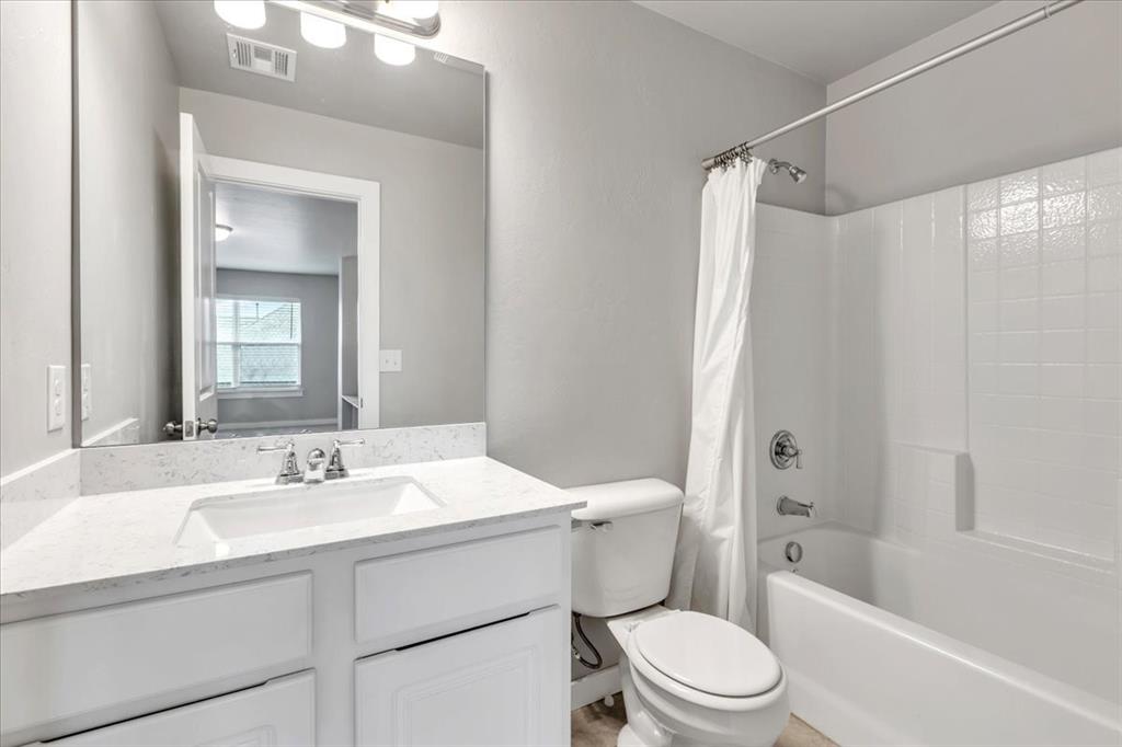 1330 Round Leaf Road Property Photo 10