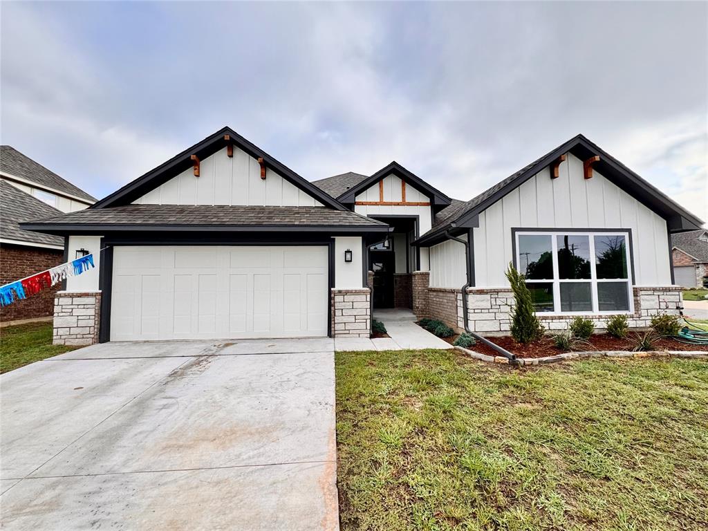 913 Sw 141st Street Property Photo 1