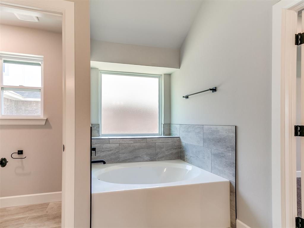 913 Sw 141st Street Property Photo 22